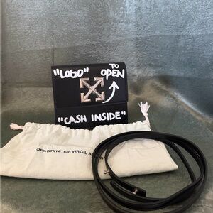 Off-White
Leather Jitney 0.7 'Rent Money